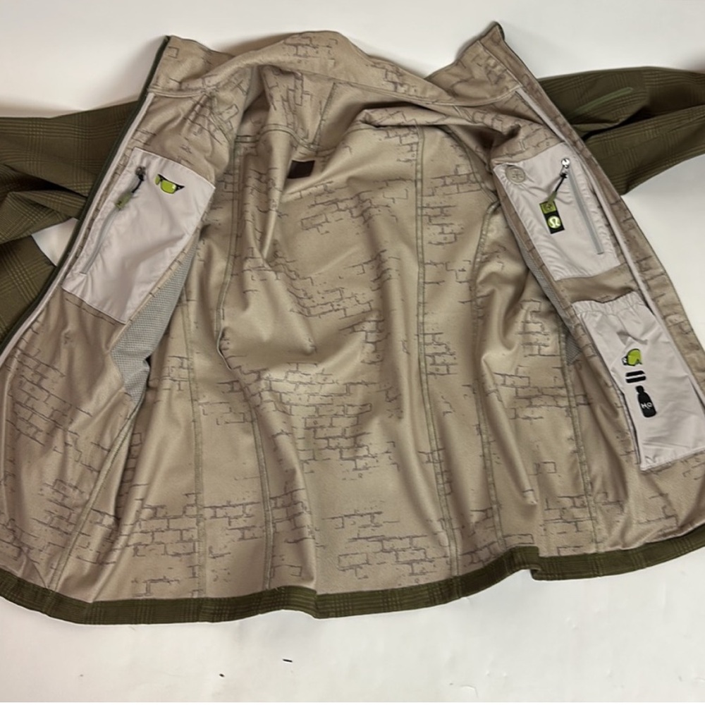 Lululemon Lightweight Ski Jacket - image 4